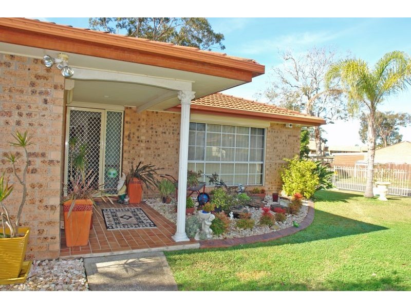 1 Emma Close, Lake Haven NSW 2263