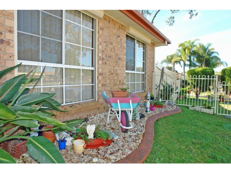 1 Emma Close, Lake Haven NSW 2263