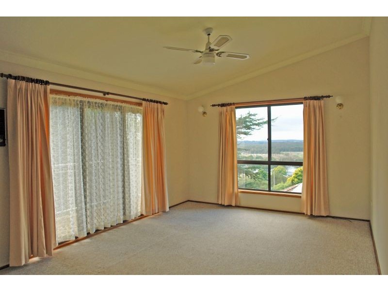 19 Crystal Crescent, Wyong NSW 2259