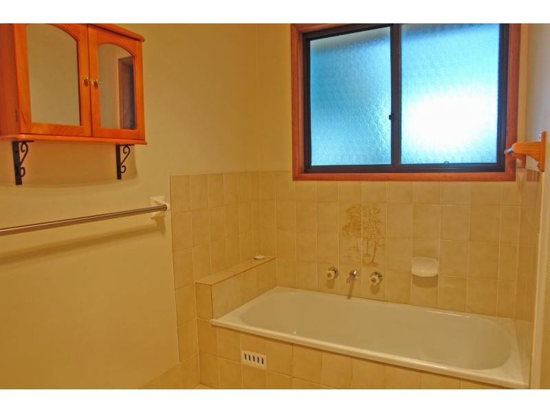 19 Crystal Crescent, Wyong NSW 2259