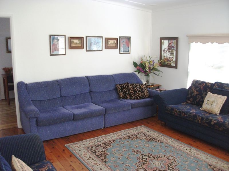 38 Melrose, Gorokan NSW 2263