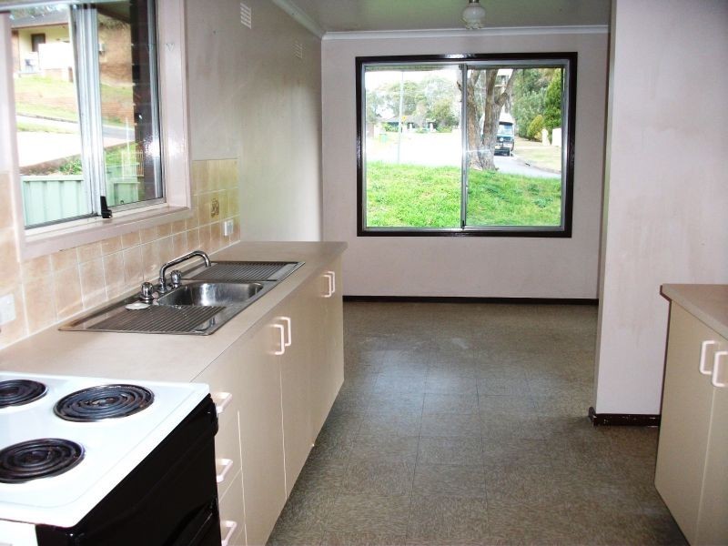 33 Stonehaven Avenue, Watanobbi NSW 2259