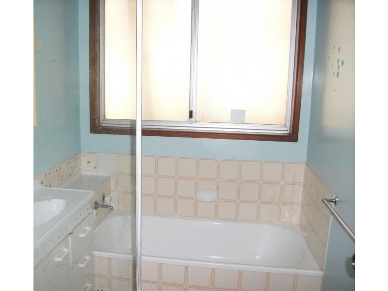 12 Gloucester Avenue, Watanobbi NSW 2259