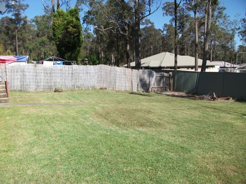 5 Gloucester Ave, Watanobbi NSW 2259