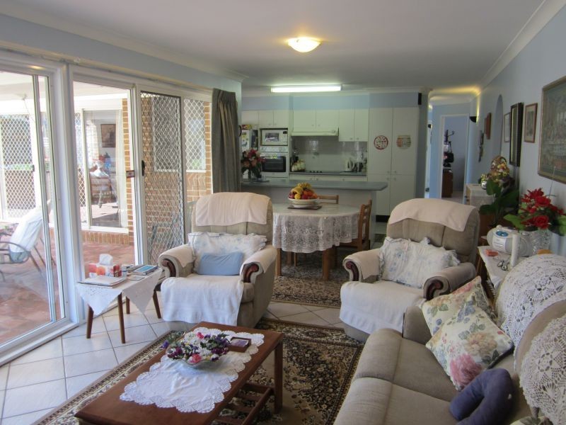 95 Gorokan Drive, Lake Haven NSW 2263