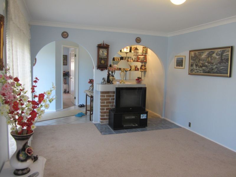 95 Gorokan Drive, Lake Haven NSW 2263