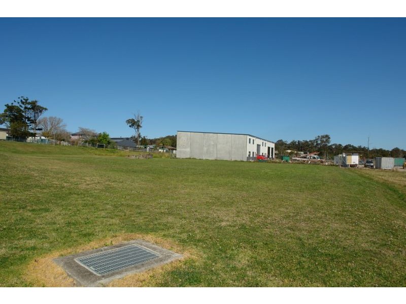 2 London Dr, Wyong NSW 2259