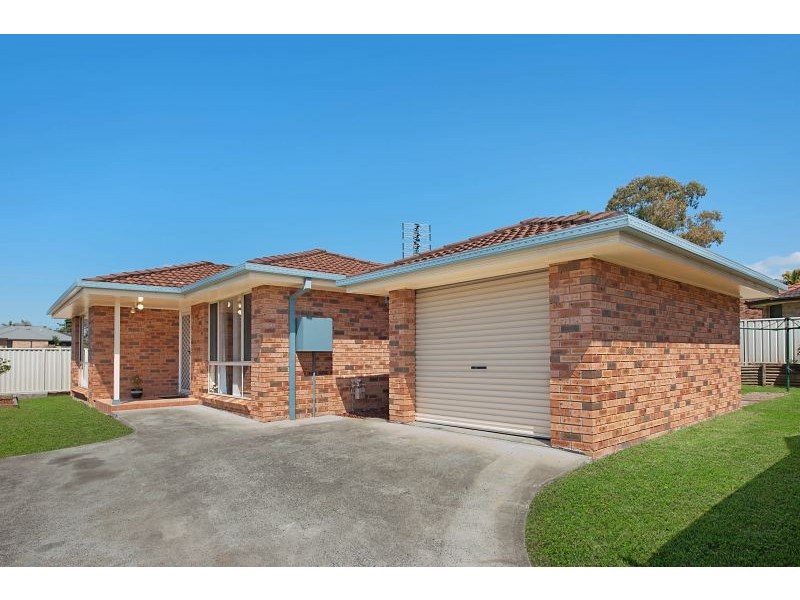 12 Oxford Drive, Lake Haven NSW 2263