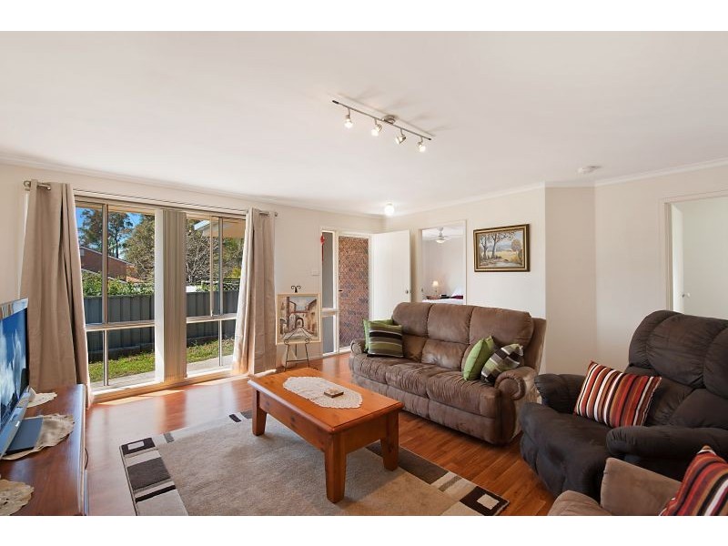 12 Oxford Drive, Lake Haven NSW 2263