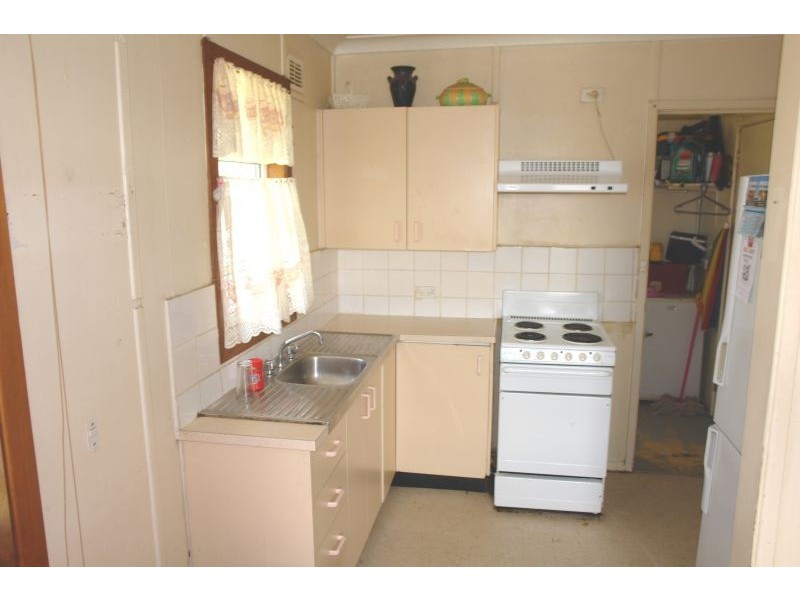 15 Owen Avenue, Wyong NSW 2259