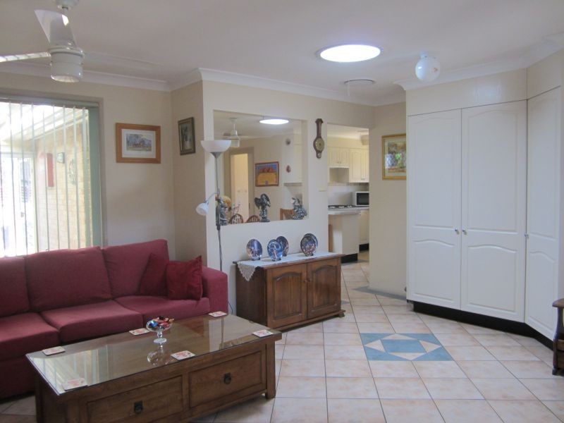 5 Newton Place, Blue Haven NSW 2262