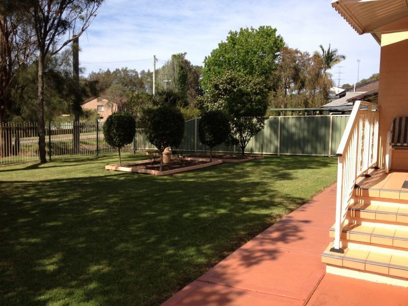 1/335 Tuggerawong Road, Tuggerawong NSW 2259