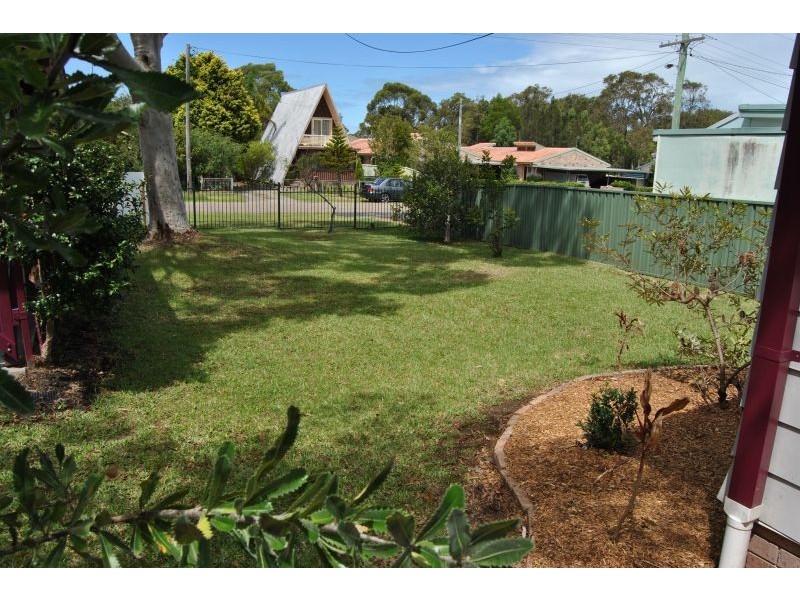 12 Georgina Avenue, Gorokan NSW 2263