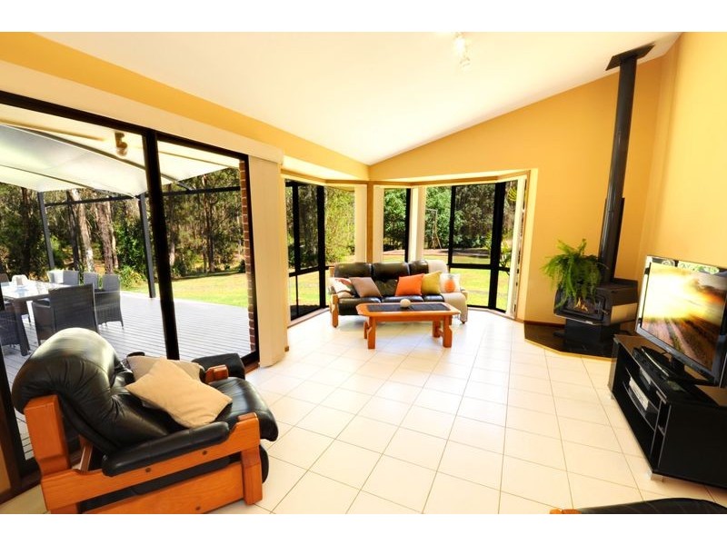 39 Parkridge Drive, Jilliby NSW 2259