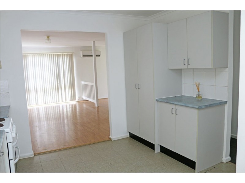 5 Gloucester Ave, Watanobbi NSW 2259