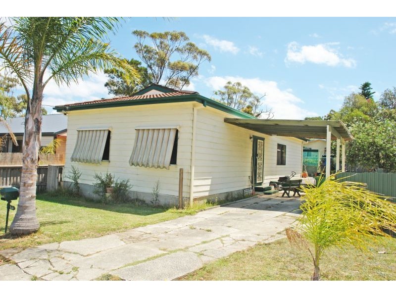 2a Dudley Street, Gorokan NSW 2263