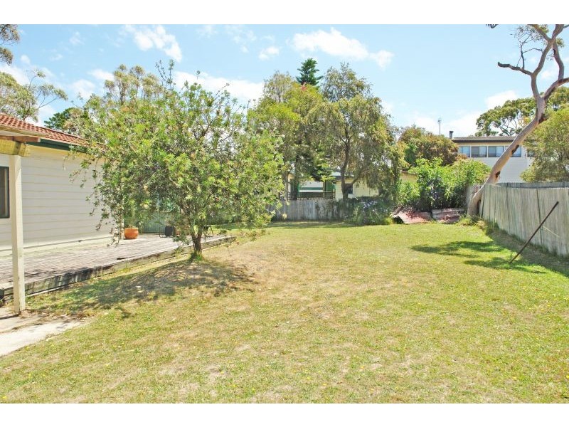 2a Dudley Street, Gorokan NSW 2263