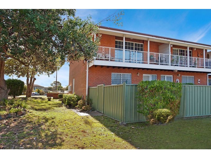 4/1 Suncrest Pde, Gorokan NSW 2263
