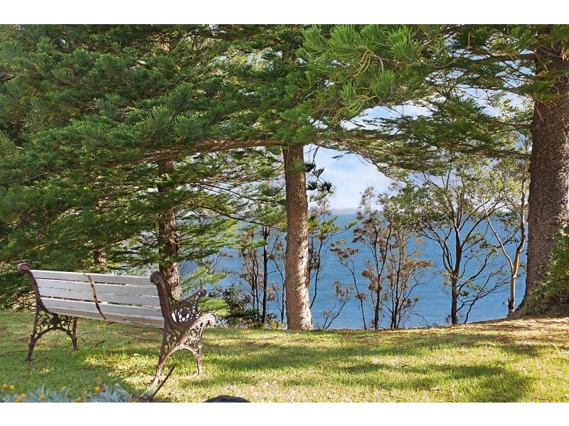 158 Tuggerawong Road, Wyongah NSW 2259