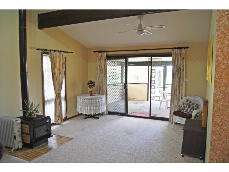 11 Hughes Avenue, Kanwal NSW 2259