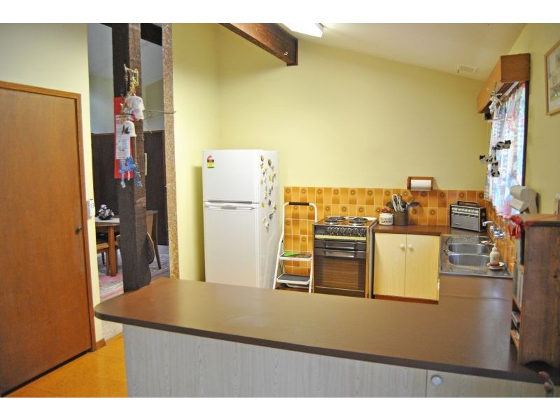 11 Hughes Avenue, Kanwal NSW 2259