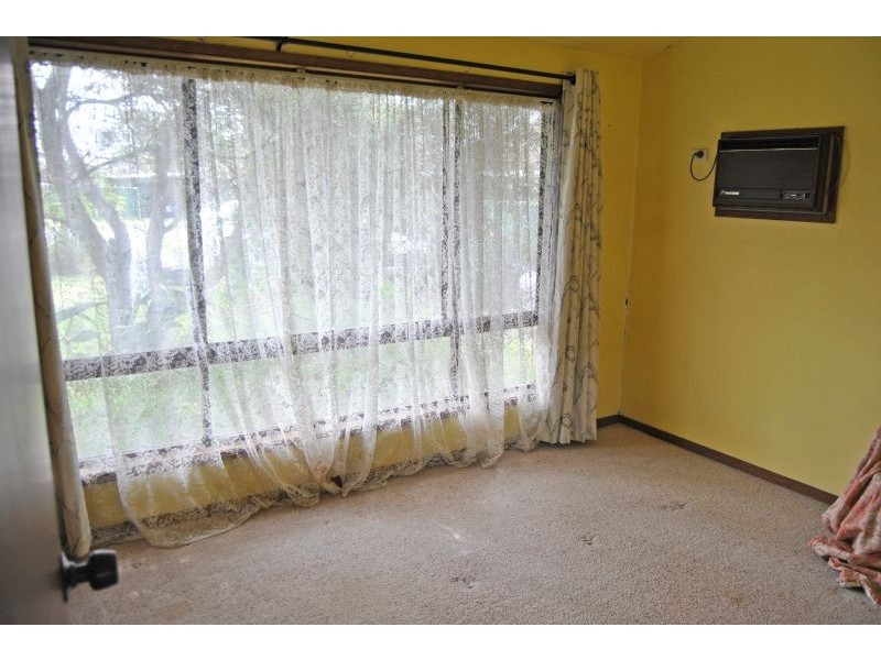 11 Hughes Avenue, Kanwal NSW 2259