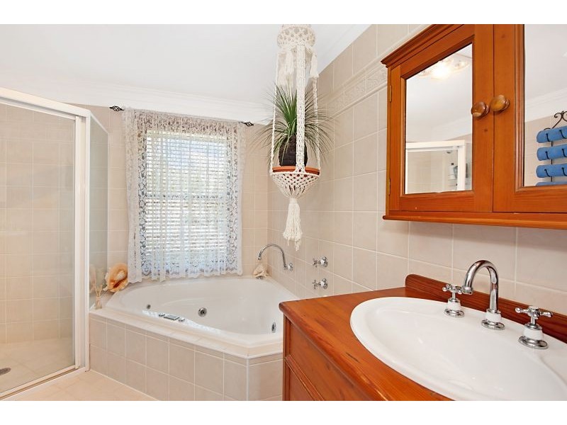 33 Soldiers Point Drive, Norah Head NSW 2263