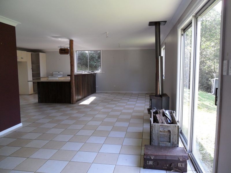 89 Hills Lane, Yarramalong NSW 2259