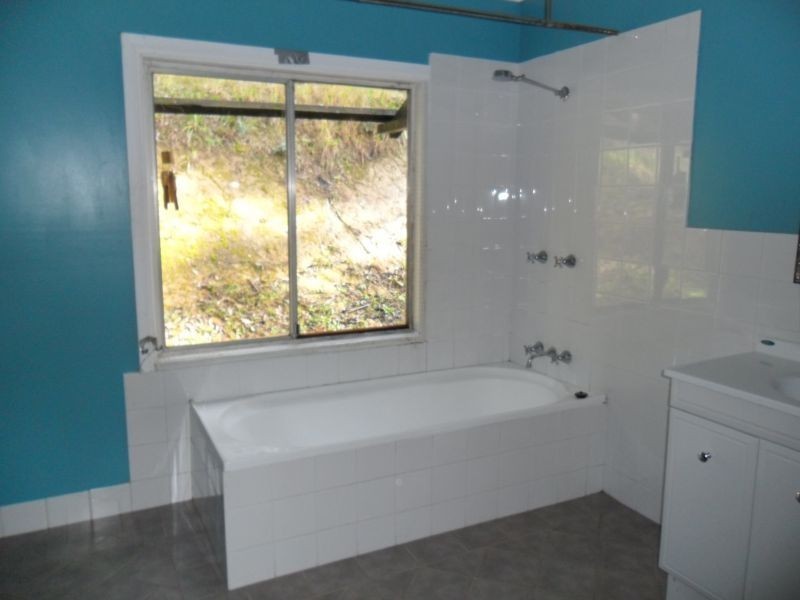 89 Hills Lane, Yarramalong NSW 2259