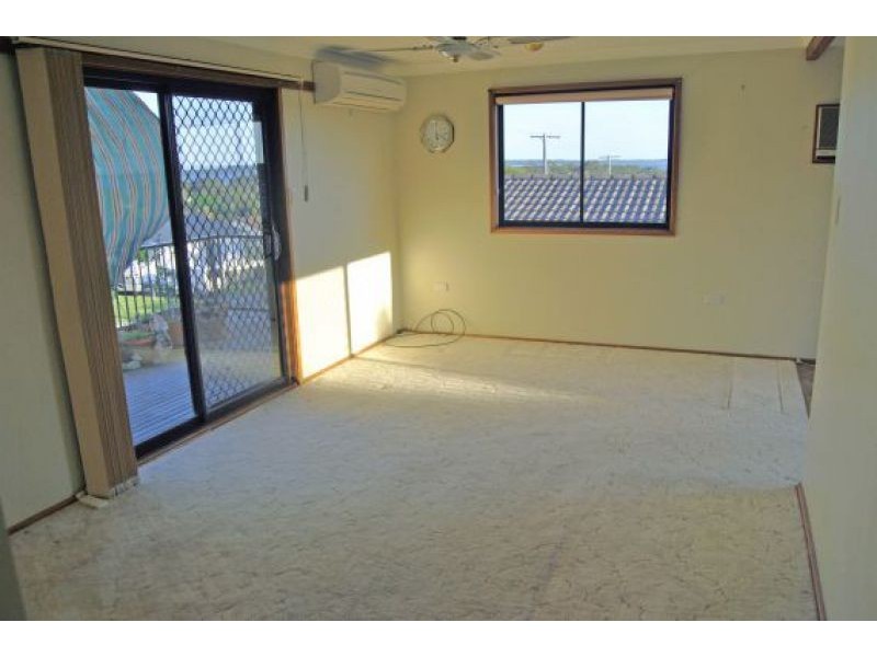 58 Georgina, Gorokan NSW 2263