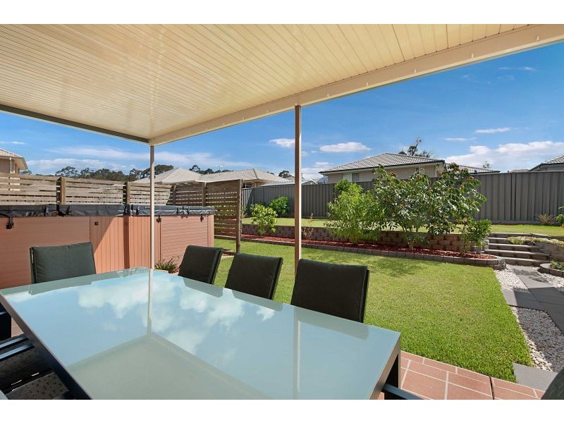 103 Settlement Drive, Wadalba NSW 2259