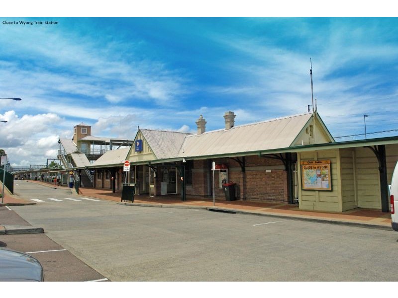 2 Arthur Drive, Wyong NSW 2259