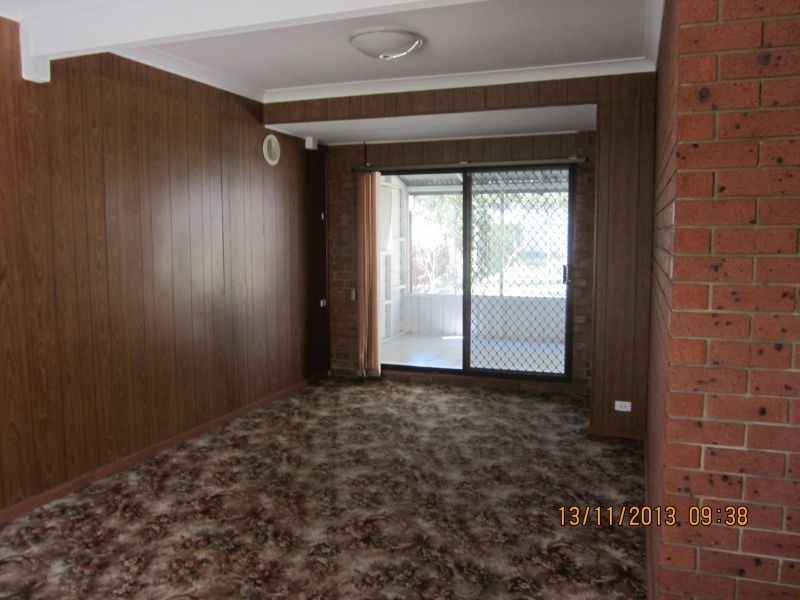 12 Windemere Ave, Charmhaven NSW 2263