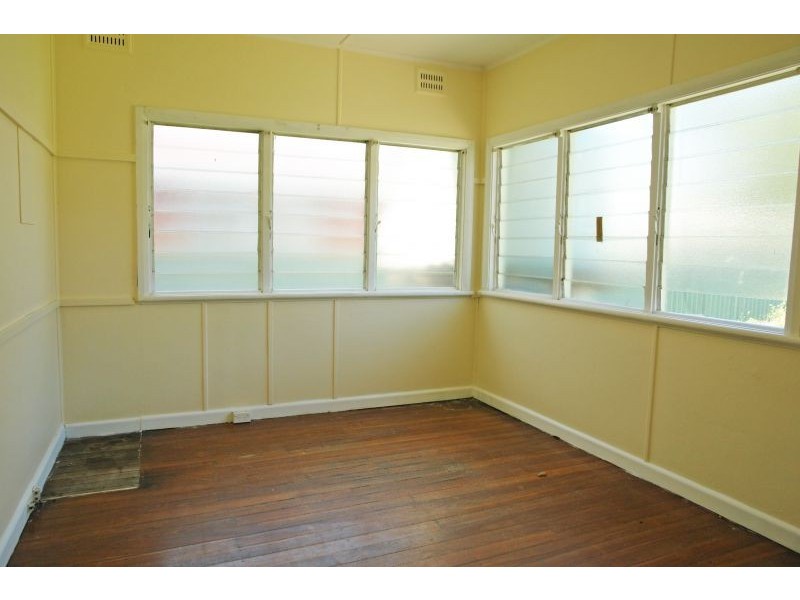 11 Marathon Street, Wyong NSW 2259