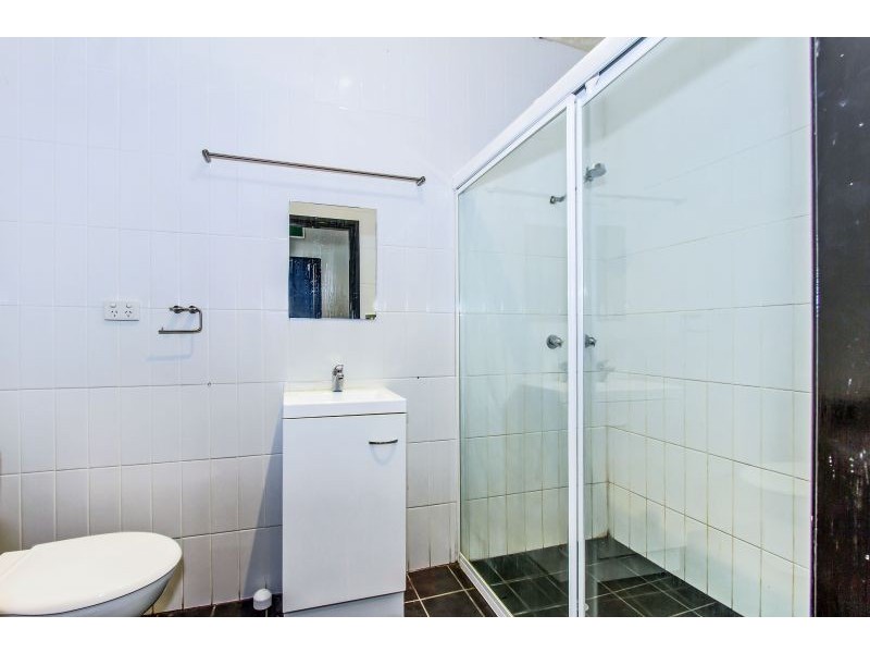 98 Mann St, Gosford NSW 2250