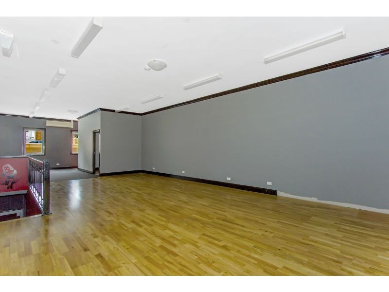 98 Mann Street, Gosford NSW 2250