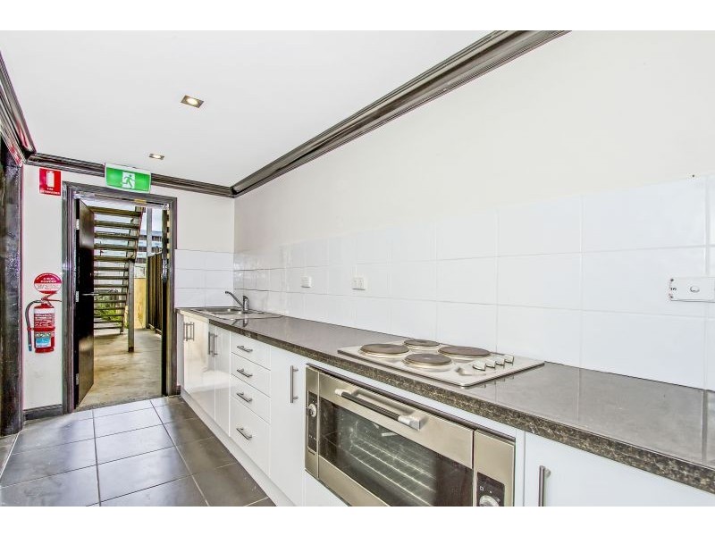 98 Mann Street, Gosford NSW 2250