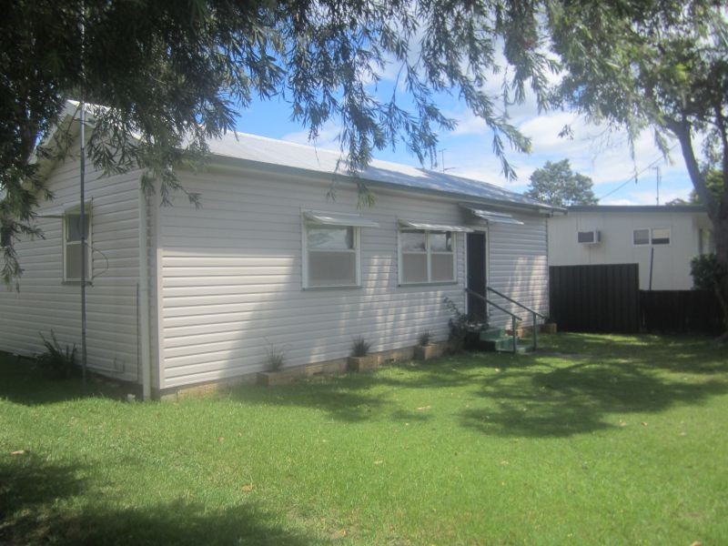 31 Crossingham St, Canton Beach NSW 2263