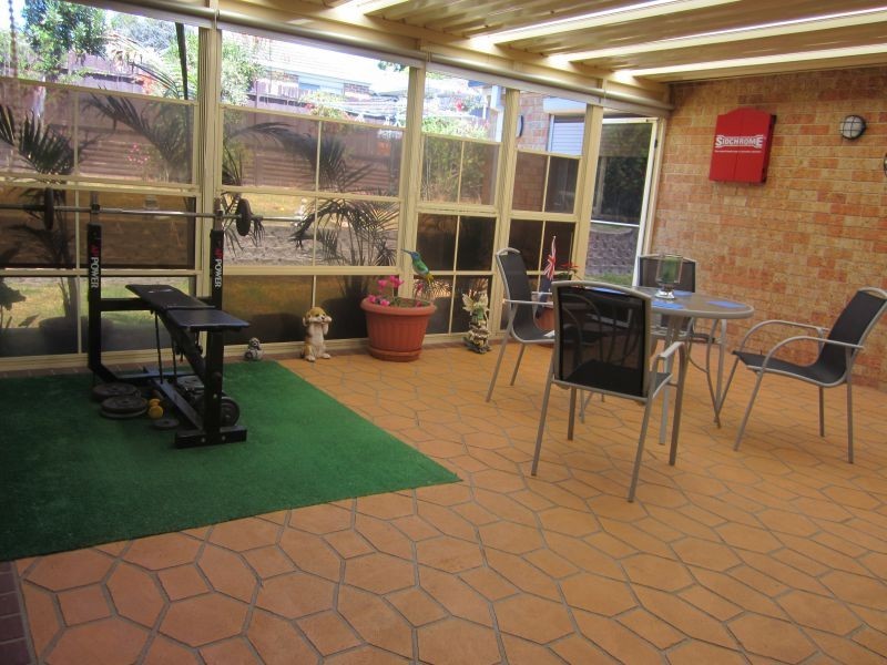 5 Newton Place, Blue Haven NSW 2262