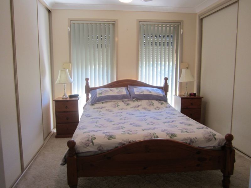 5 Newton Place, Blue Haven NSW 2262