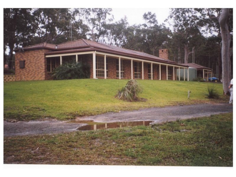 11 Crestwood Road, Jilliby NSW 2259