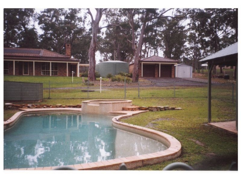 11 Crestwood Road, Jilliby NSW 2259
