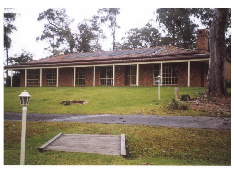 11 Crestwood Road, Jilliby NSW 2259