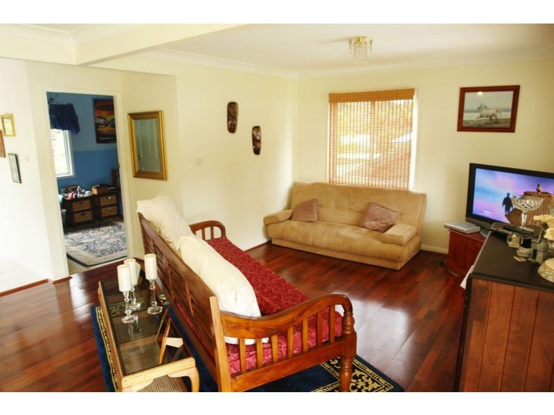 17 South Tacoma Road, Tacoma South NSW 2259