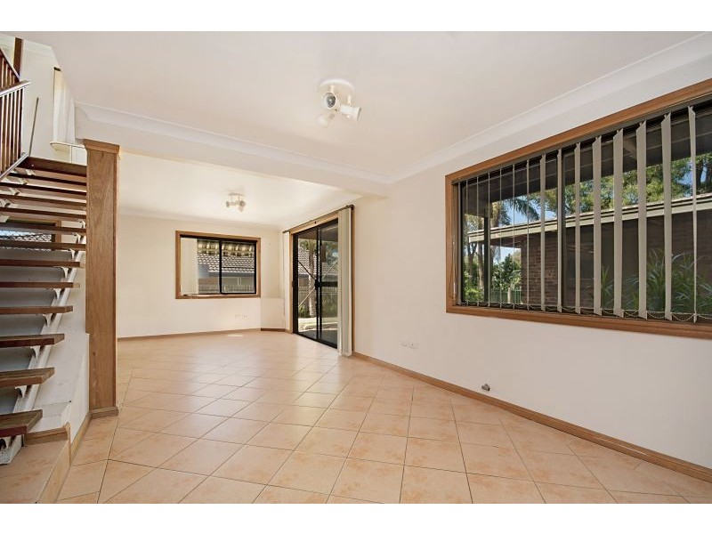 12 Jetty Avenue, Charmhaven NSW 2263