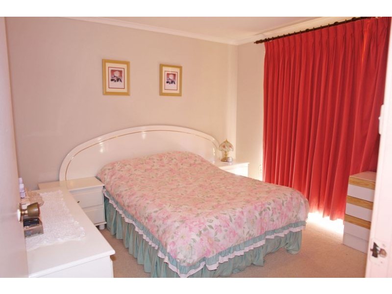 24 Somers Drive, Watanobbi NSW 2259