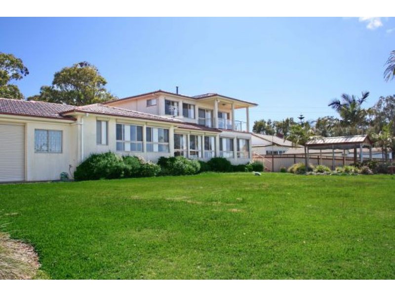 8 Wallarah Rd, Gorokan NSW 2263