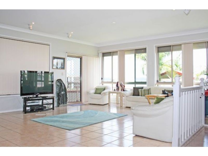 8 Wallarah Rd, Gorokan NSW 2263