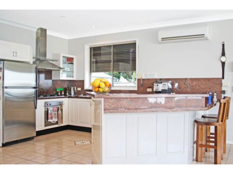 8 Wallarah Rd, Gorokan NSW 2263