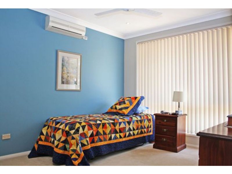 8 Wallarah Rd, Gorokan NSW 2263